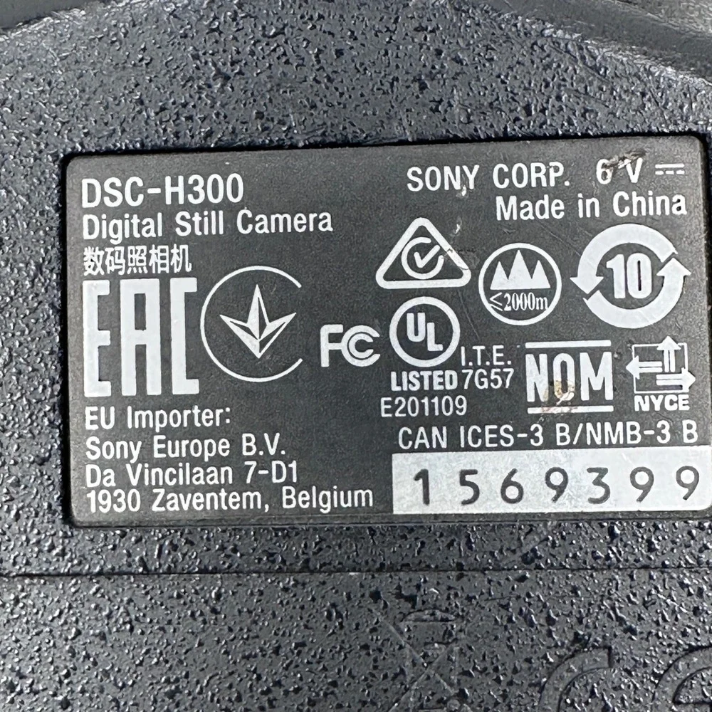 Sony Cyber-shot DSC-H300 20.1MP Digital Camera 35x Optical Zoom FOR PARTS REPAIR